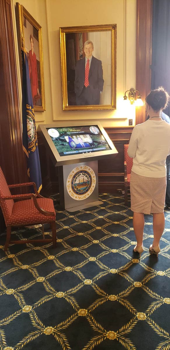 Pedestal kiosk at NH State house Pedestal kiosk at NH State house