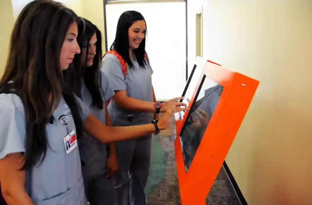 University of Tennessee Students using Self Service Kiosks