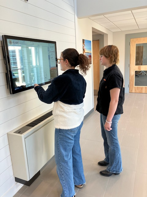 Eliot wall mounted kiosk