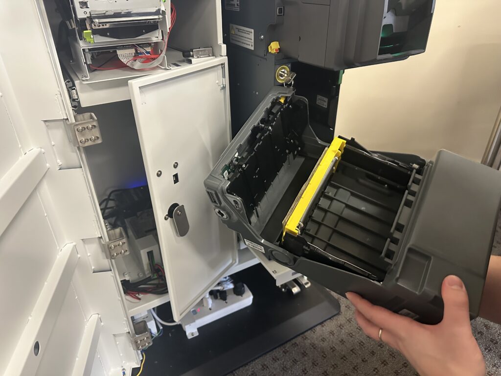 Vault - Complete Payment Kiosk