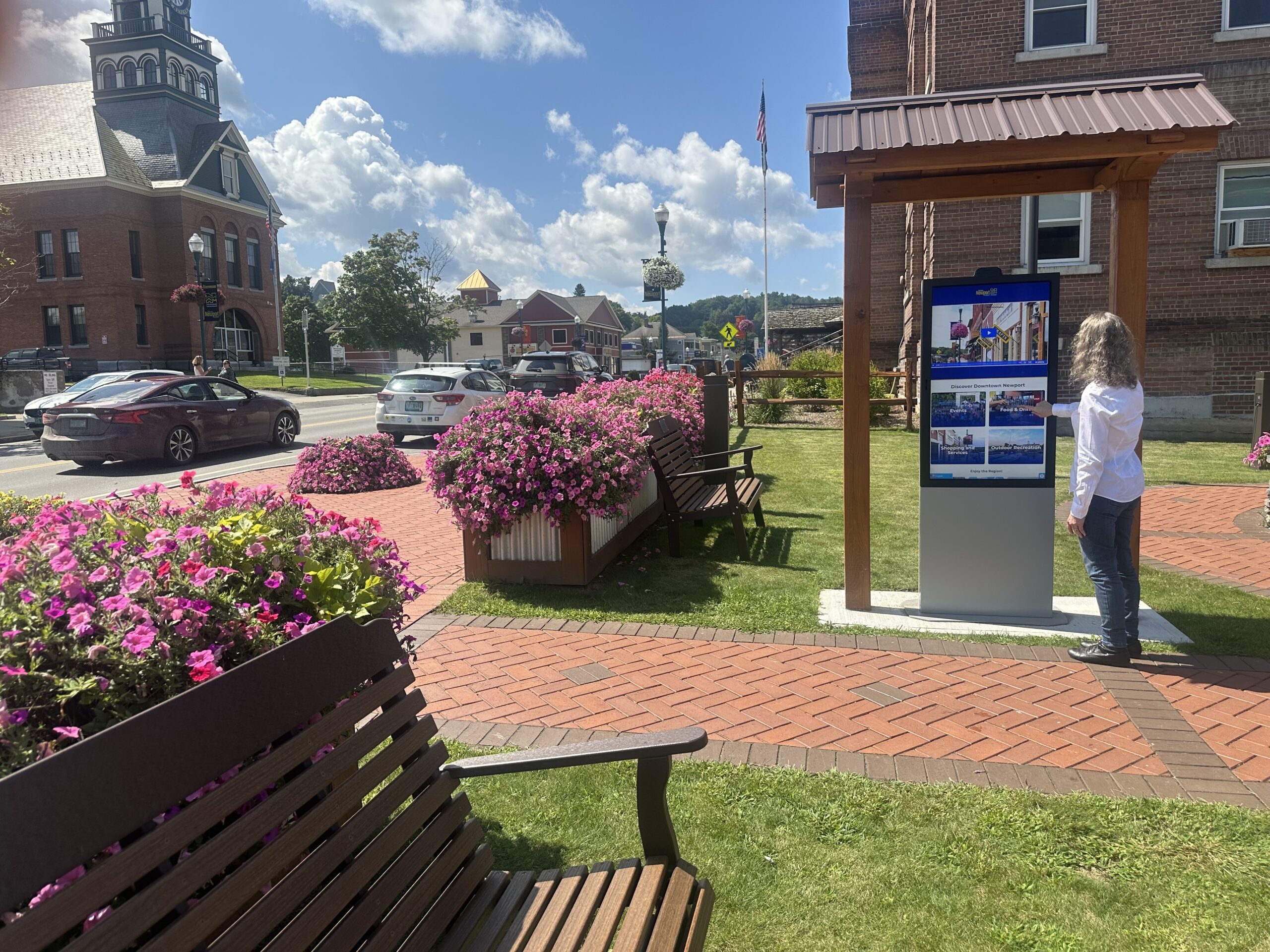 Newport Vermont Outdoor Monolith with CityGuide Software